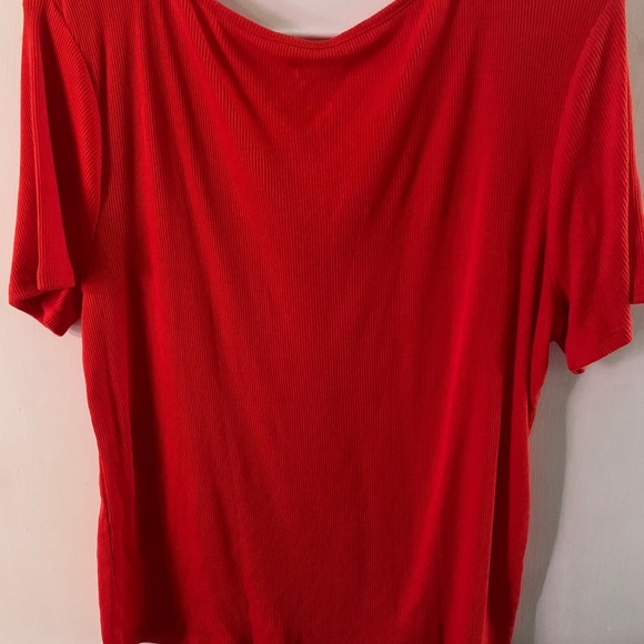 Cute Top - Picture 2 of 2